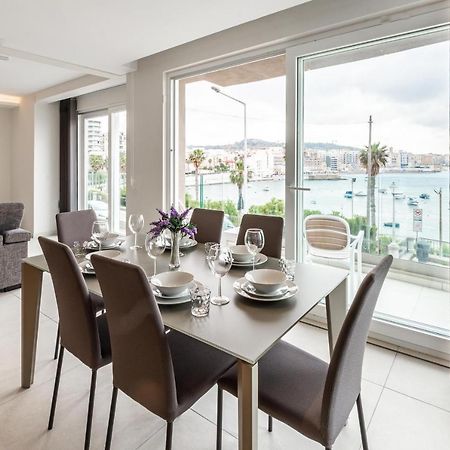 Seafront Luxury Apartment 세인트폴스베이 외부 사진