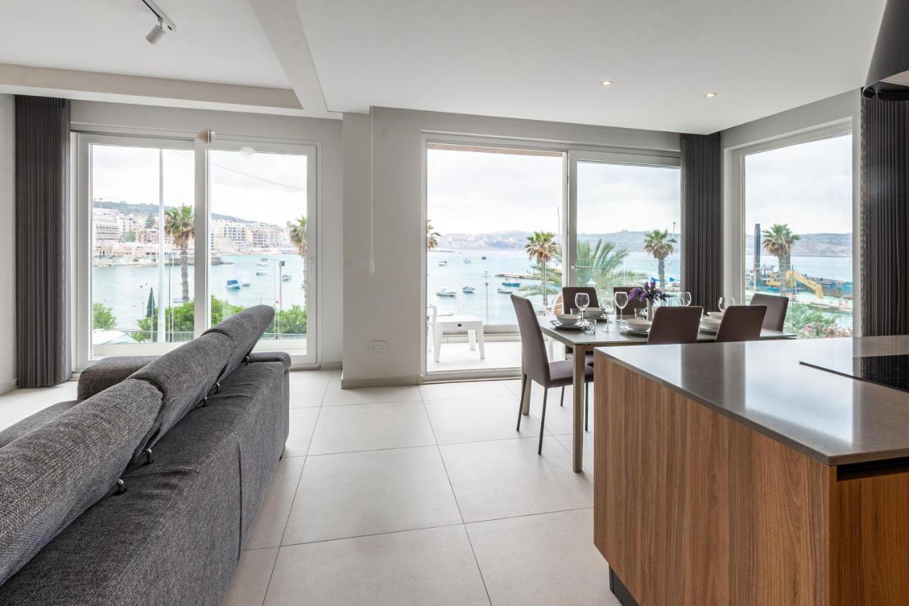 Seafront Luxury Apartment 세인트폴스베이 외부 사진